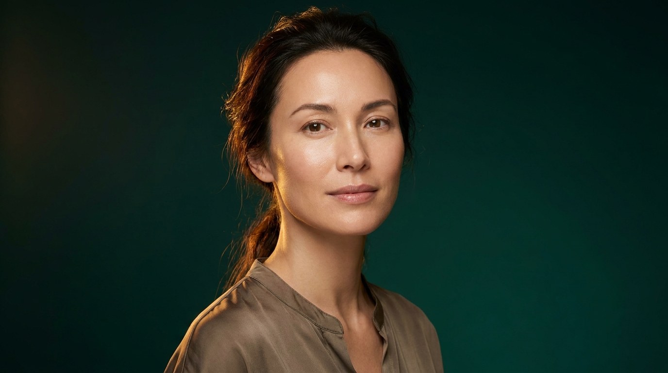 Femme a la peau lisse et tendue, fini frais et net