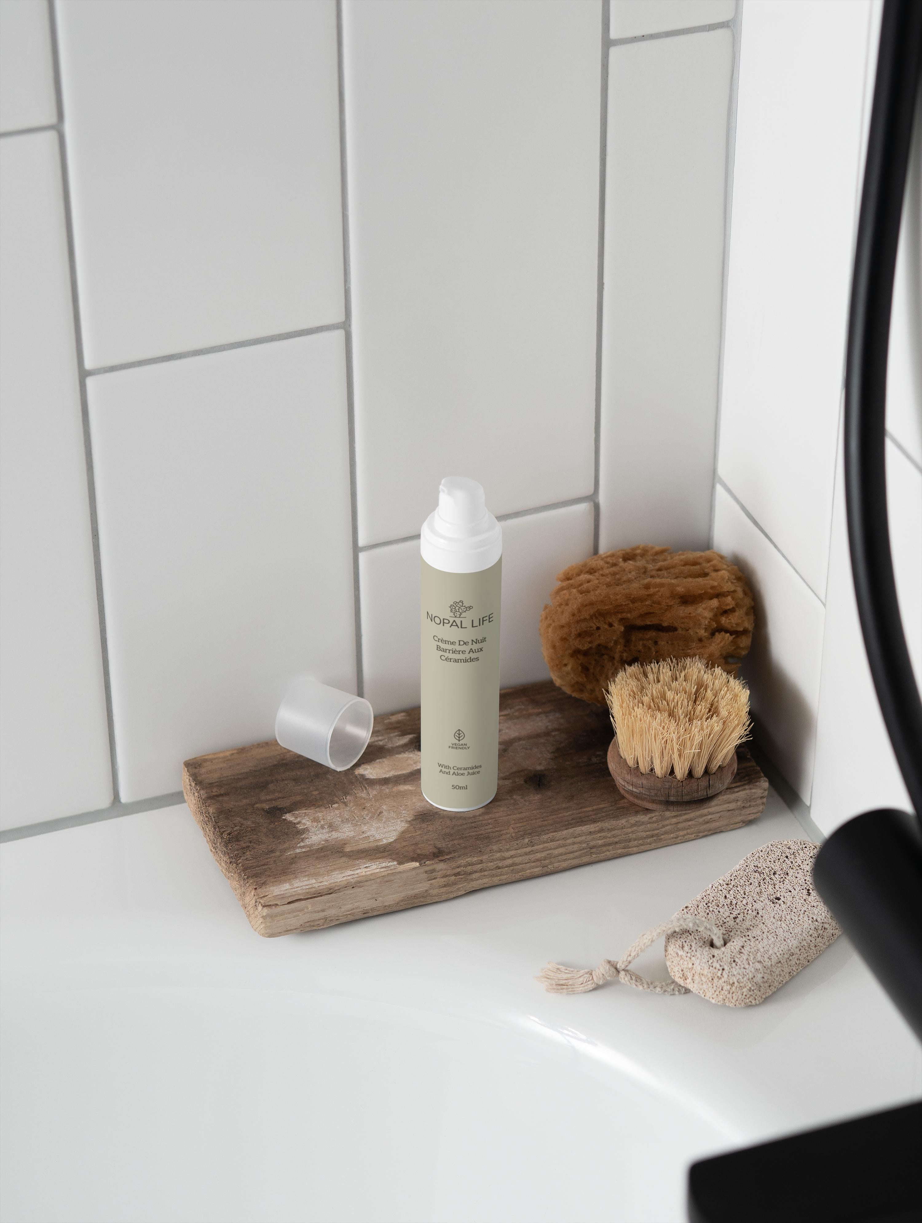 Ceramid-Nachtcreme: Tiefenreparatur und Hydratation