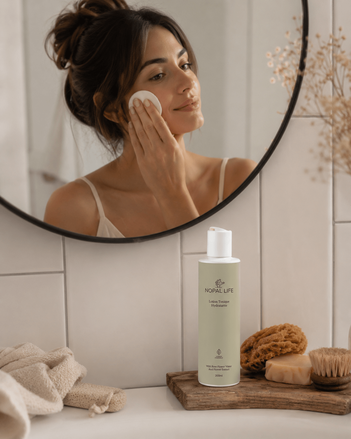 Tonique eau de rose – Texture liquide exfoliante legere – Nopal Life